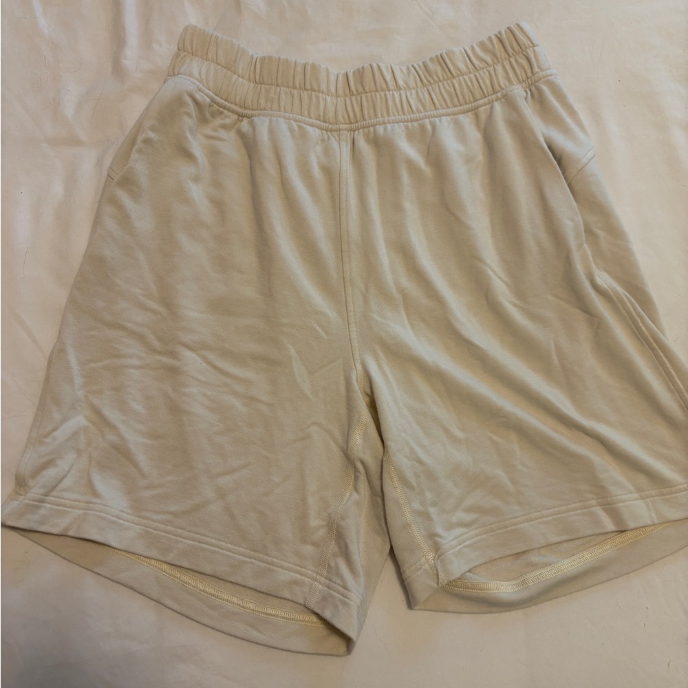Lululemon Be Calm Shorts Size XS